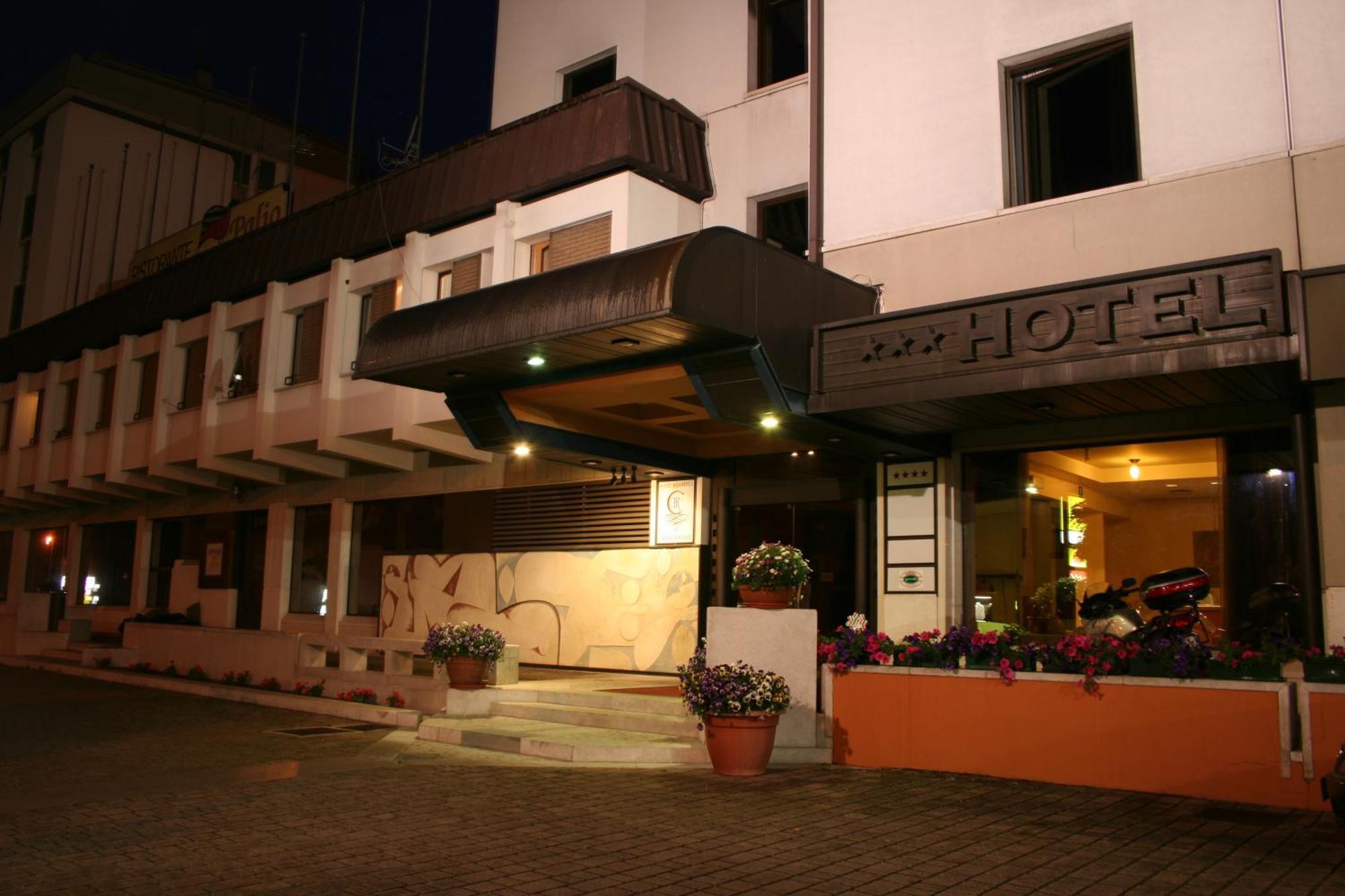 Hotel Casagrande Feltre Exteriér fotografie